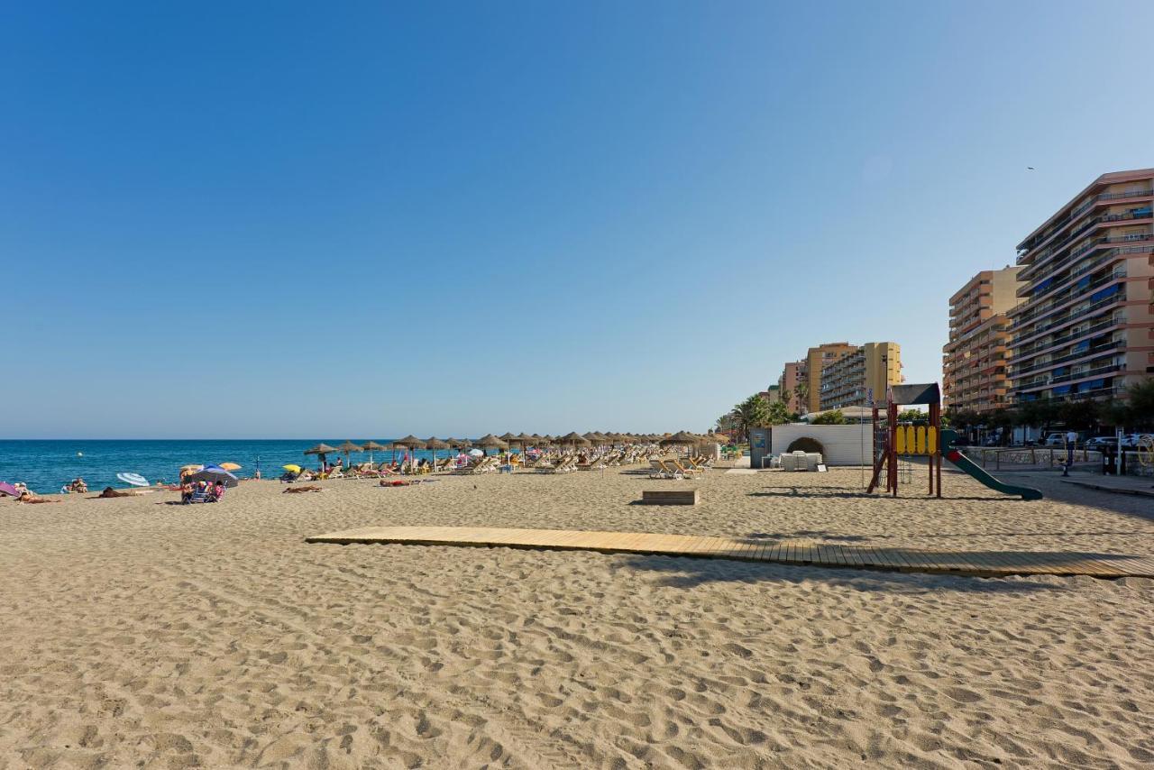 Relaxing Beach Apartment In Fuengirola Parking 外观 照片
